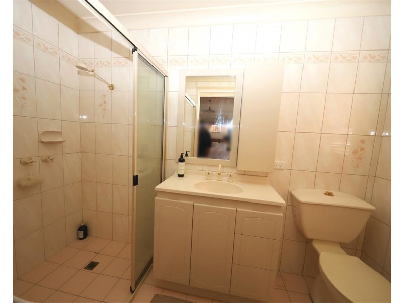 241 Capper Street, Tumut NSW 2720