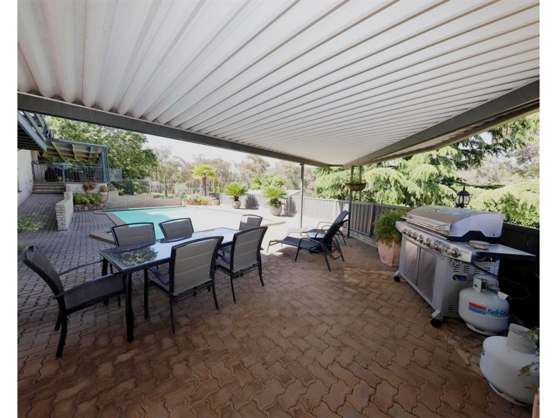 241 Capper Street, Tumut NSW 2720