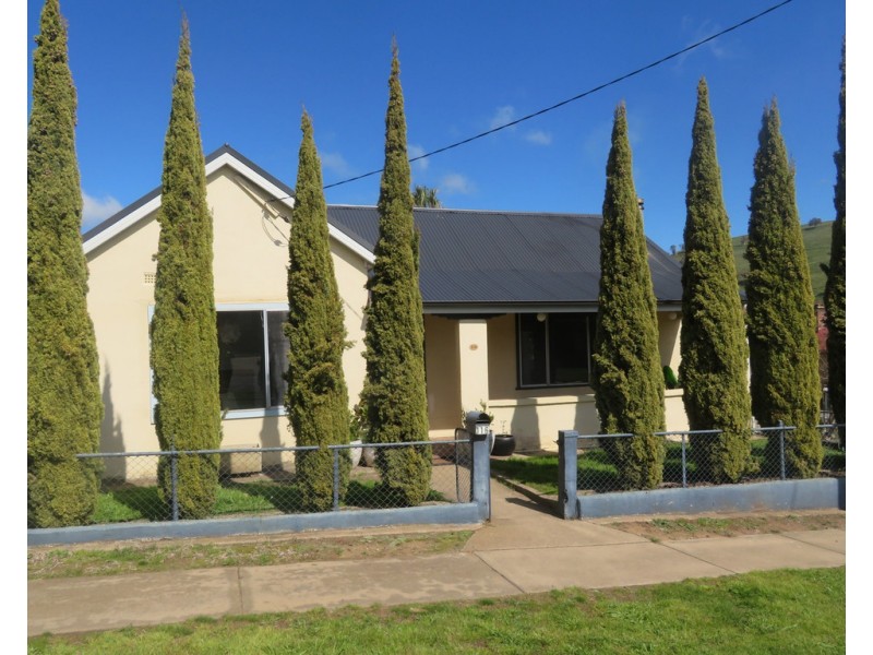 116 Punch Street, Gundagai NSW 2722