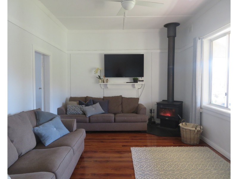 116 Punch Street, Gundagai NSW 2722