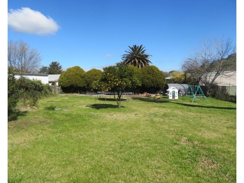 116 Punch Street, Gundagai NSW 2722