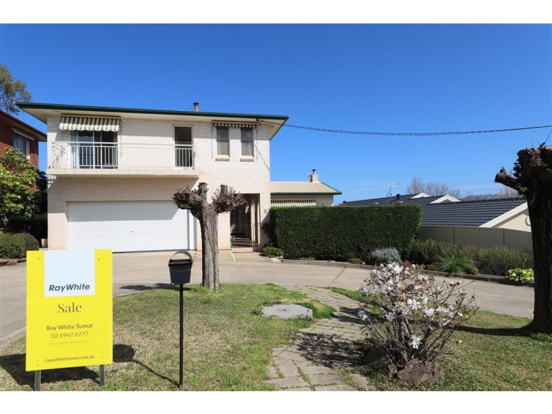 9 Godfrey Street, Tumut NSW 2720