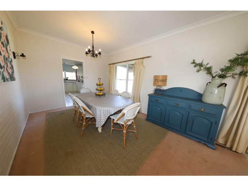 9 Godfrey Street, Tumut NSW 2720