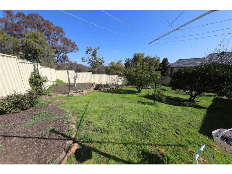 9 Godfrey Street, Tumut NSW 2720