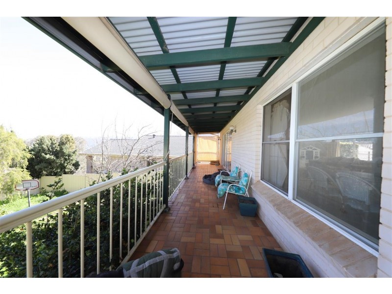 9 Godfrey Street, Tumut NSW 2720