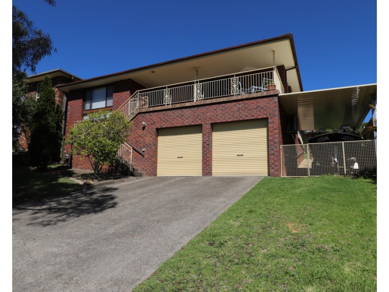 15 Hassett Street, Tumut NSW 2720