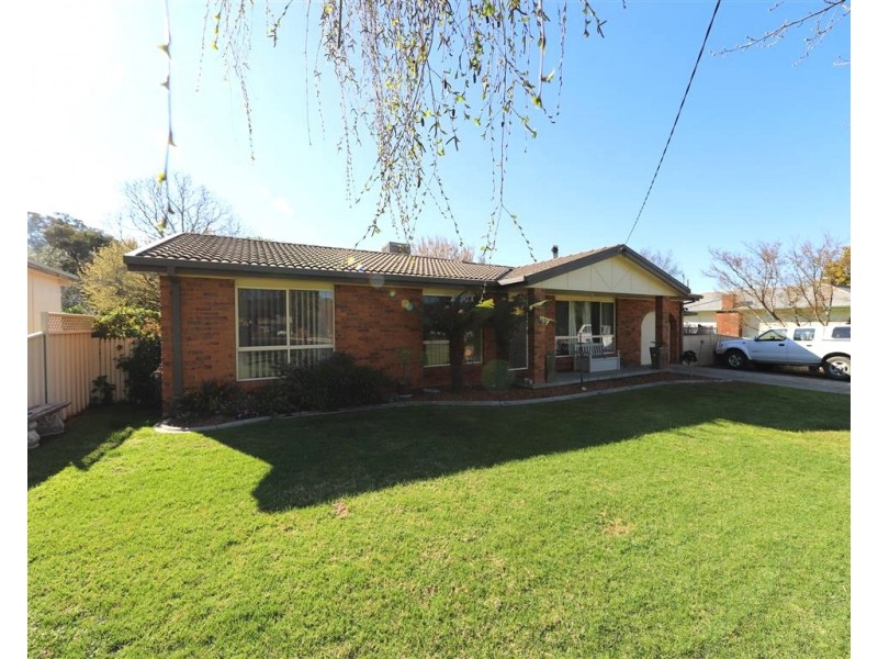 33A Forest Street, Tumut NSW 2720
