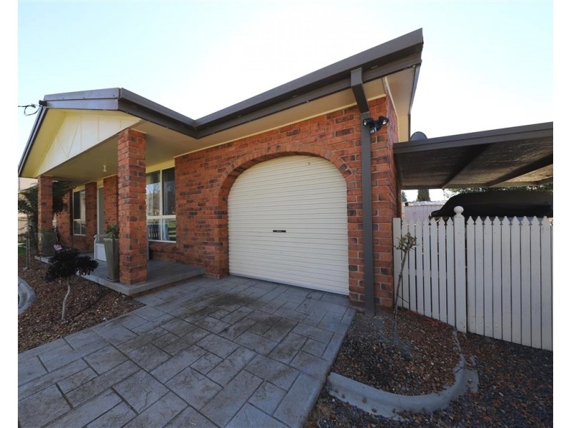 33A Forest Street, Tumut NSW 2720