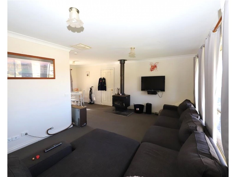 33A Forest Street, Tumut NSW 2720