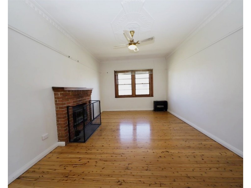 99 Fitzroy Street, Tumut NSW 2720