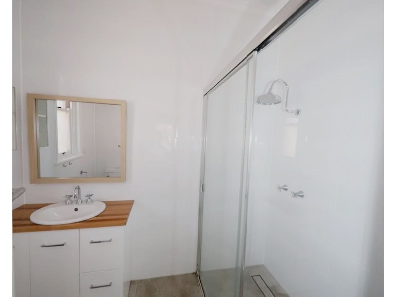 99 Fitzroy Street, Tumut NSW 2720