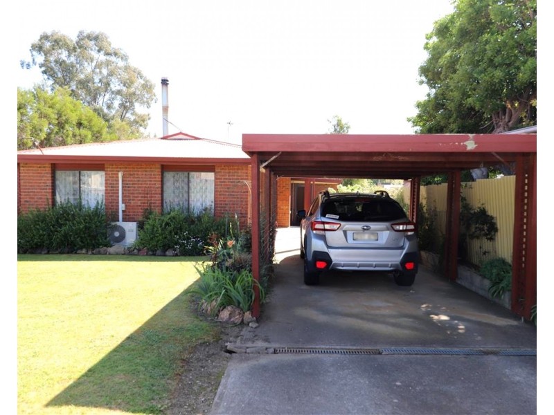 62 Lockhart Street, Adelong NSW 2729