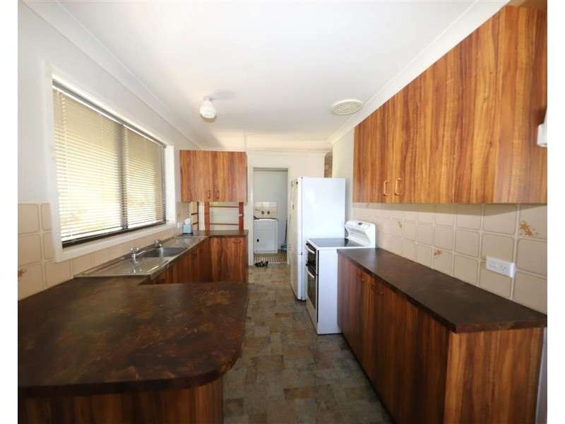 62 Lockhart Street, Adelong NSW 2729