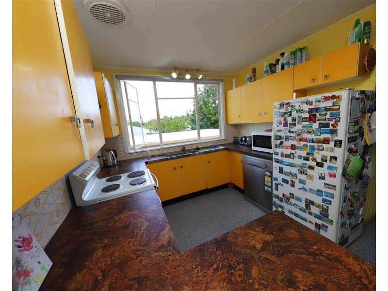 93 Lynch Street, Adelong NSW 2729