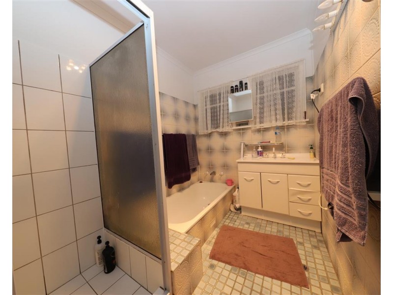 93 Lynch Street, Adelong NSW 2729