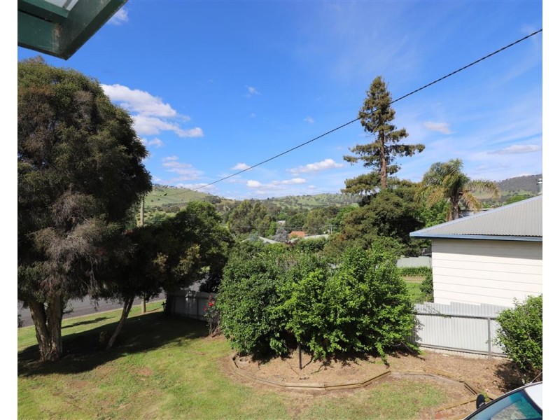 93 Lynch Street, Adelong NSW 2729