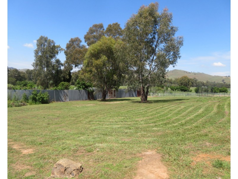 2 Moon Street, Gundagai NSW 2722