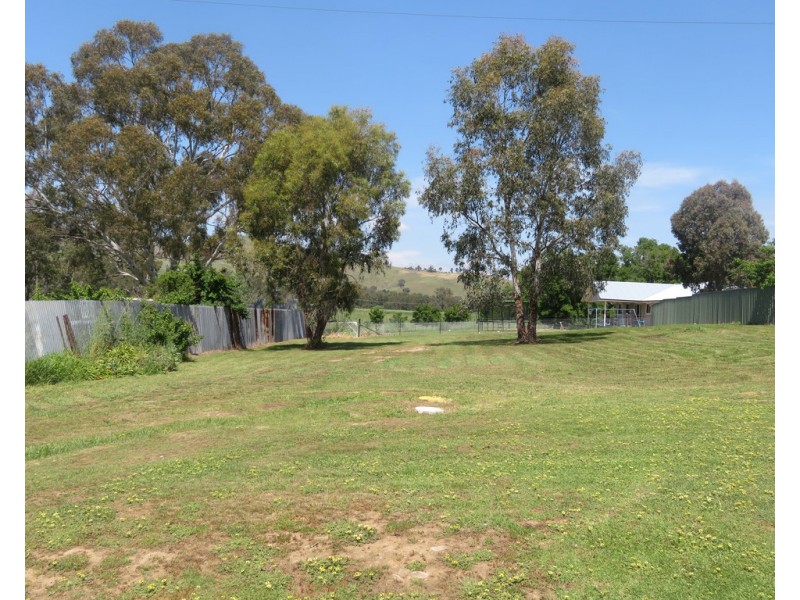 2 Moon Street, Gundagai NSW 2722