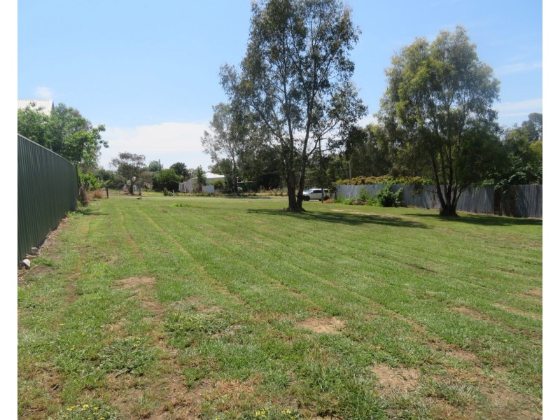 2 Moon Street, Gundagai NSW 2722