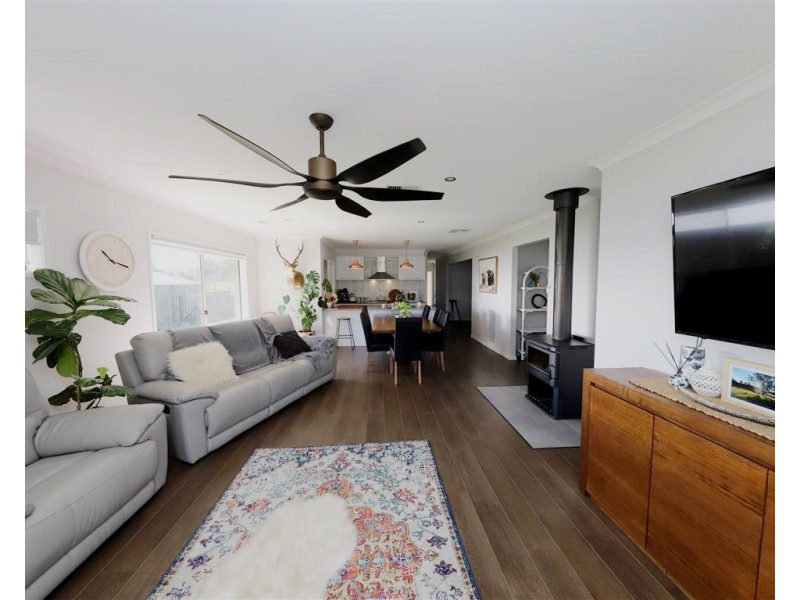 37 Bundara Cres, Tumut NSW 2720