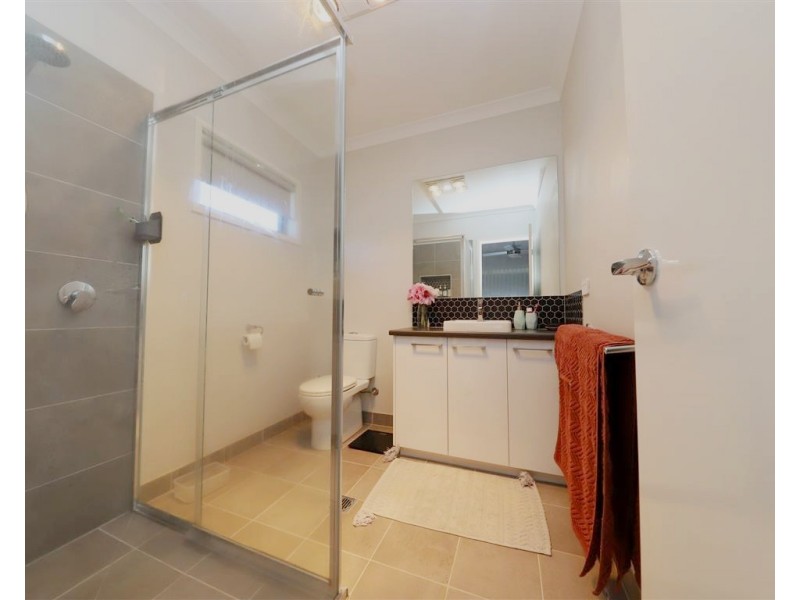 37 Bundara Cres, Tumut NSW 2720