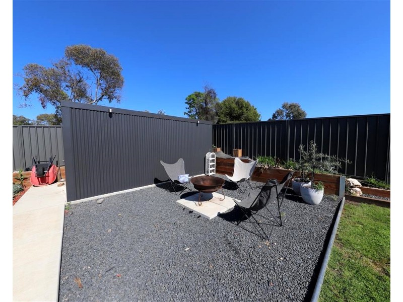 37 Bundara Cres, Tumut NSW 2720