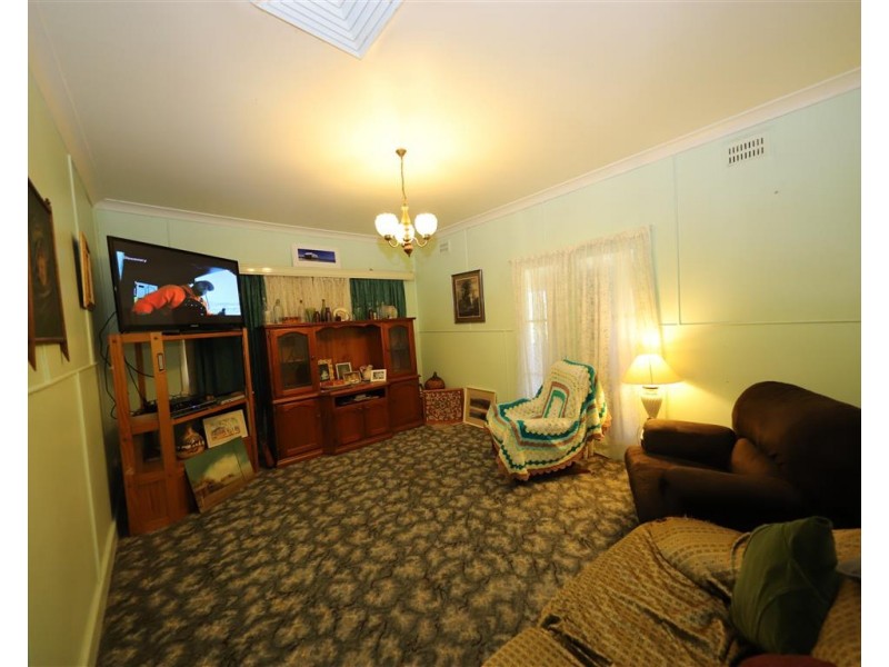 97 Herbert Street, Tumut NSW 2720