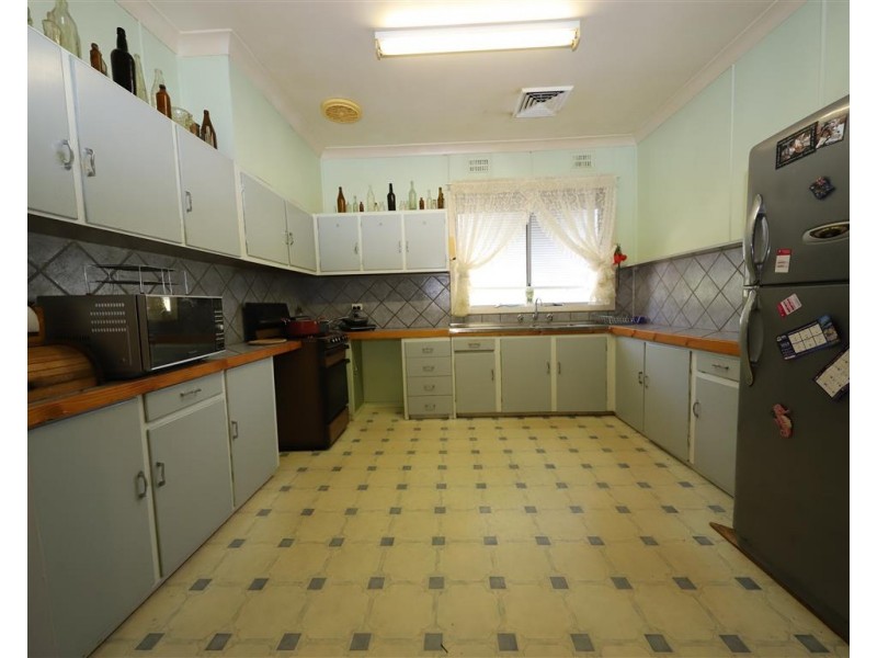 97 Herbert Street, Tumut NSW 2720