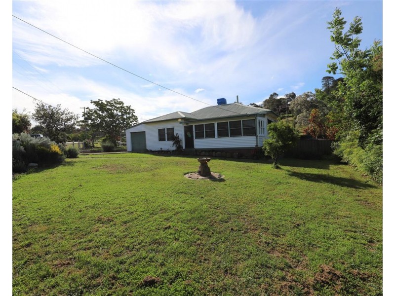 97 Herbert Street, Tumut NSW 2720
