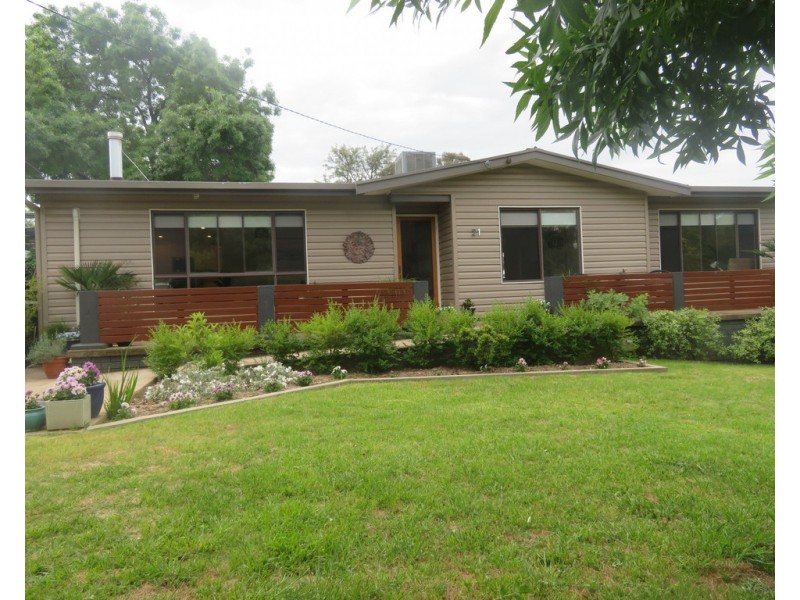 21 O’Hagan Street, Gundagai NSW 2722