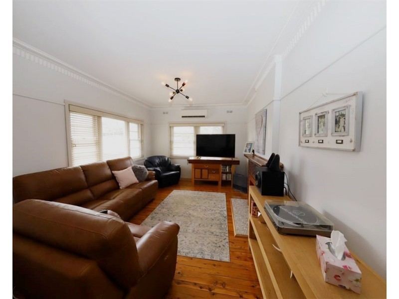 104 Russell Street, Tumut NSW 2720