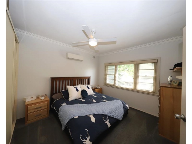 104 Russell Street, Tumut NSW 2720