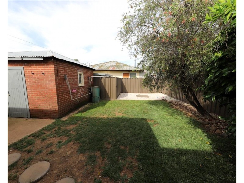 104 Russell Street, Tumut NSW 2720