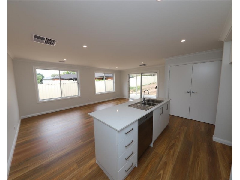 62 Quandong Avenue, Tumut NSW 2720