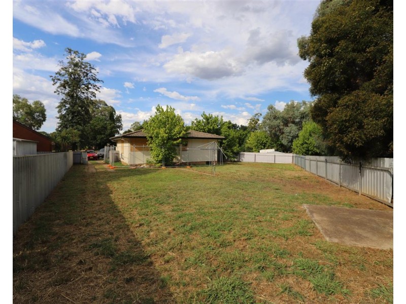 6 Laurel Place, Tumut NSW 2720