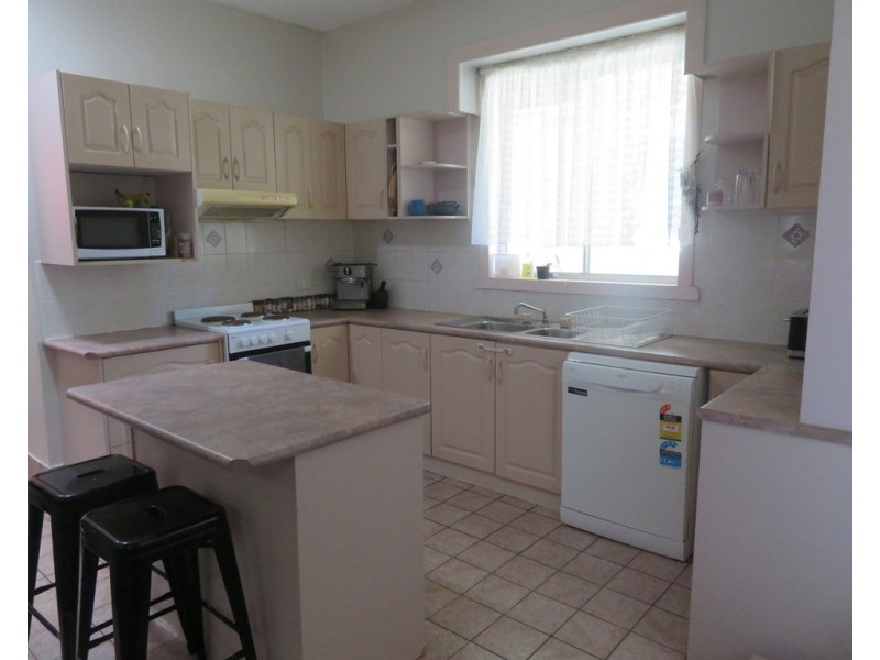 12 Mount Street, Gundagai NSW 2722