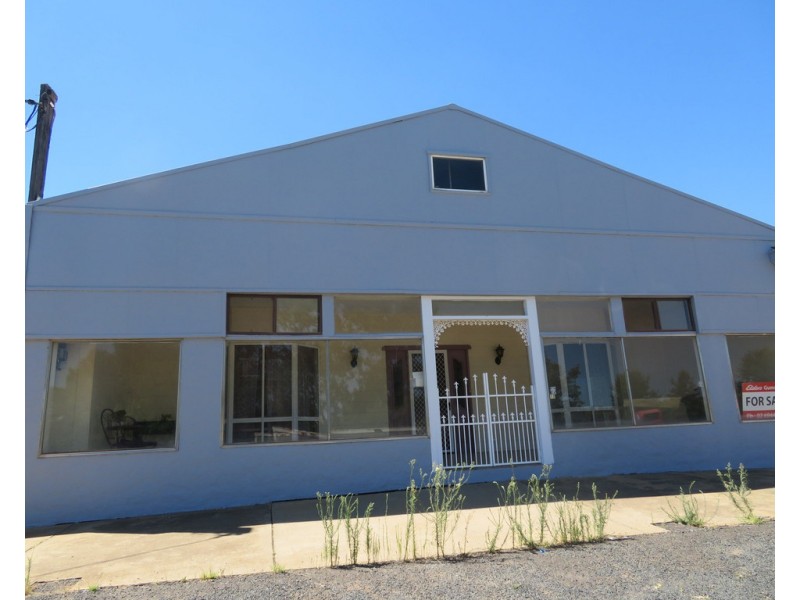12 Mount Street, Gundagai NSW 2722
