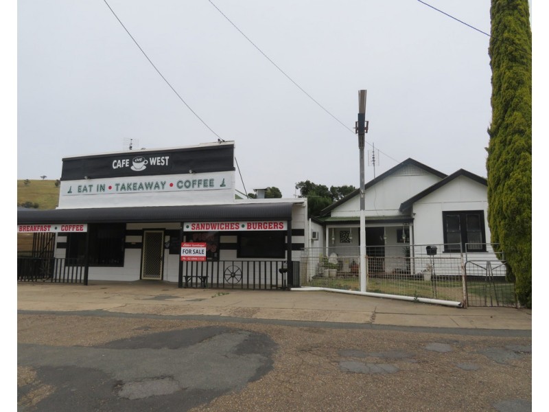 32 West Street, Gundagai NSW 2722