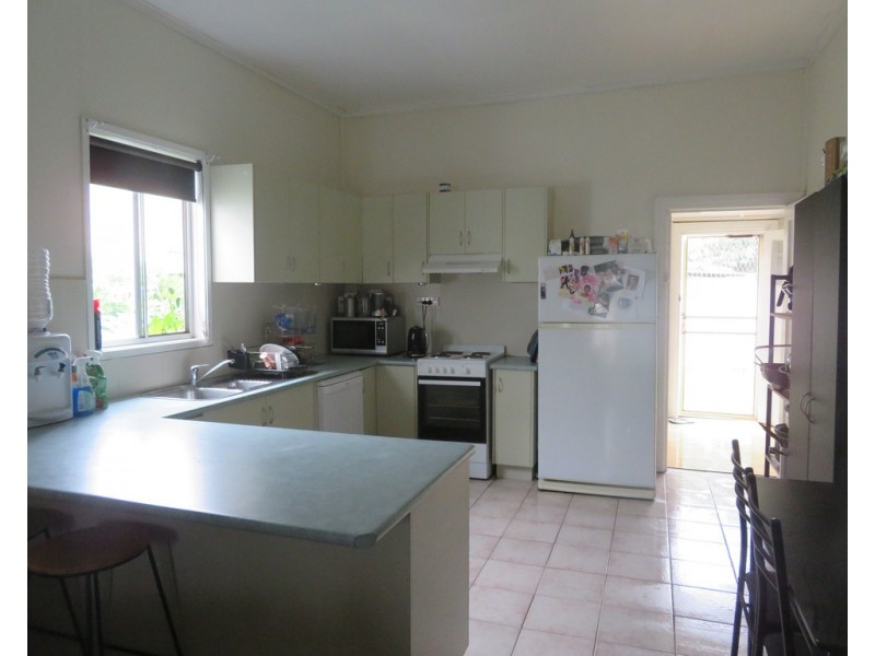 32 West Street, Gundagai NSW 2722