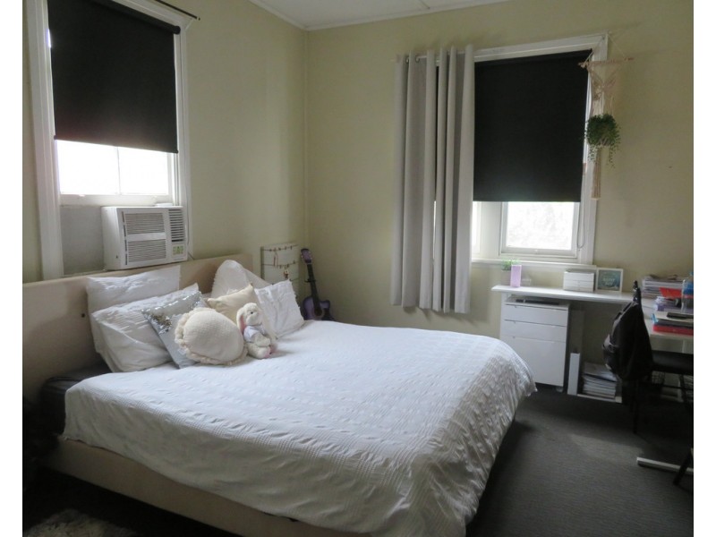 32 West Street, Gundagai NSW 2722