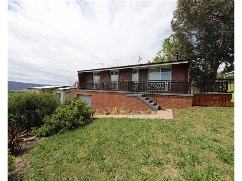 9 Mountain Avenue, Batlow NSW 2730