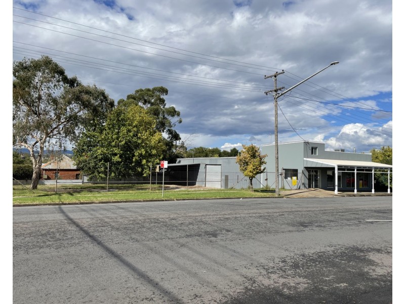 48-52 Capper Street, Tumut NSW 2720