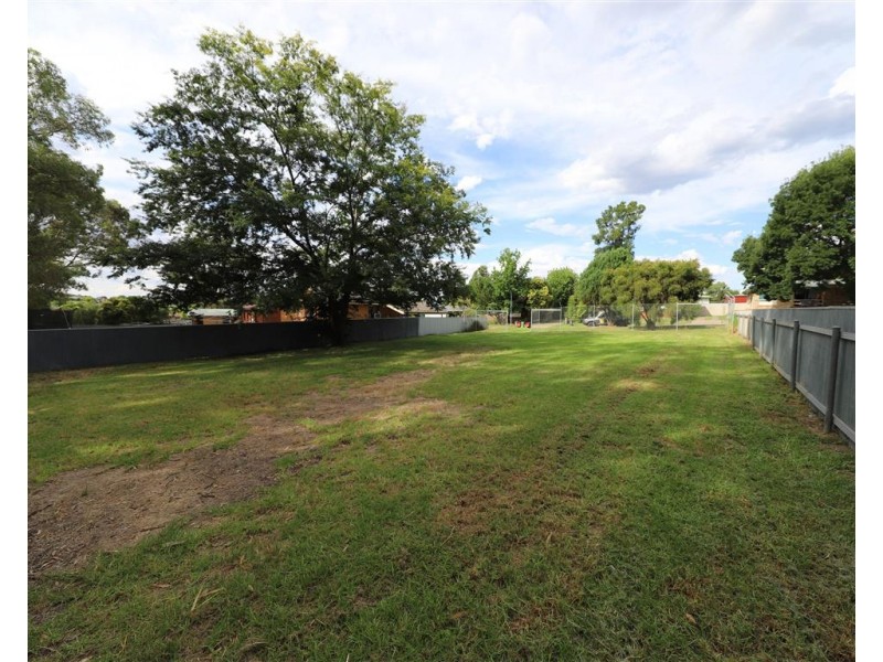 34 Banksia Crescent, Tumut NSW 2720