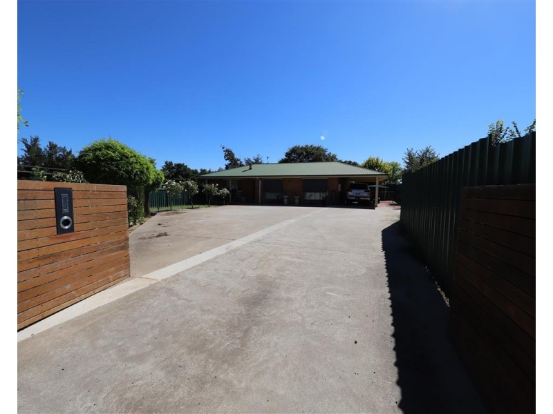 156 Fitzroy Street, Tumut NSW 2720
