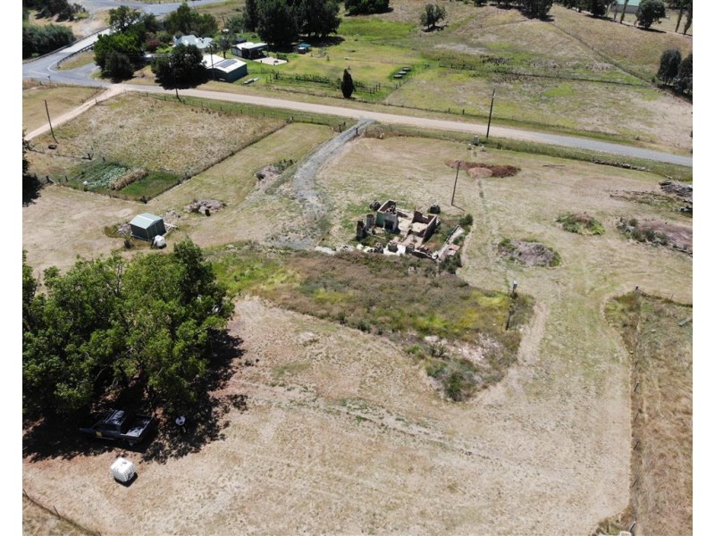 14 Rimmers Lane, Adelong NSW 2729