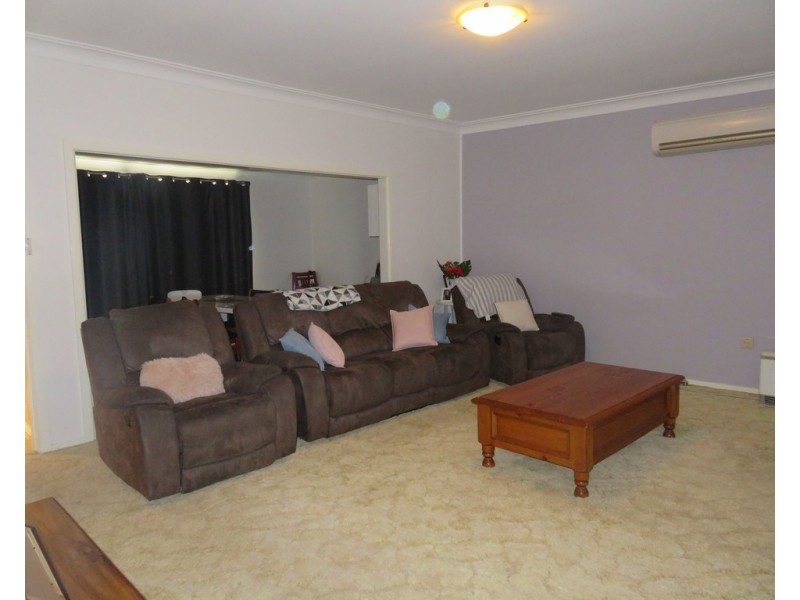 22 Tor Street, Gundagai NSW 2722