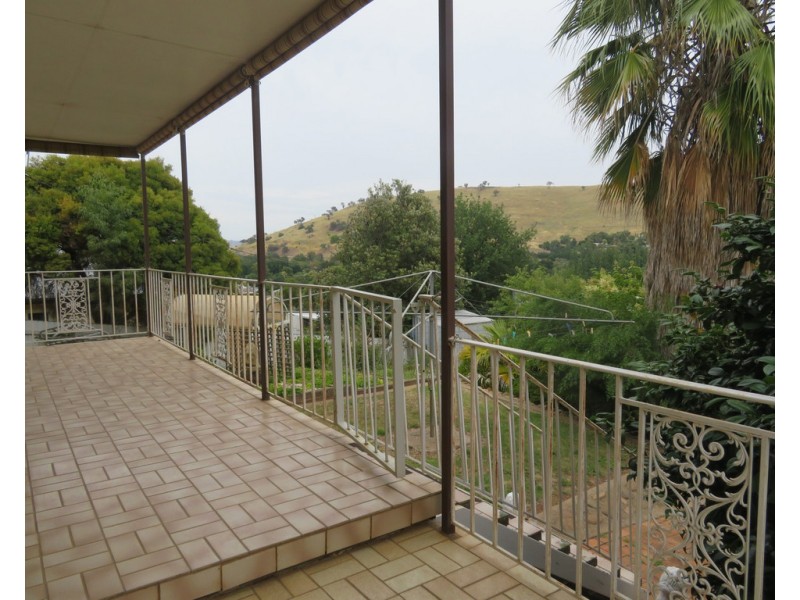22 Tor Street, Gundagai NSW 2722