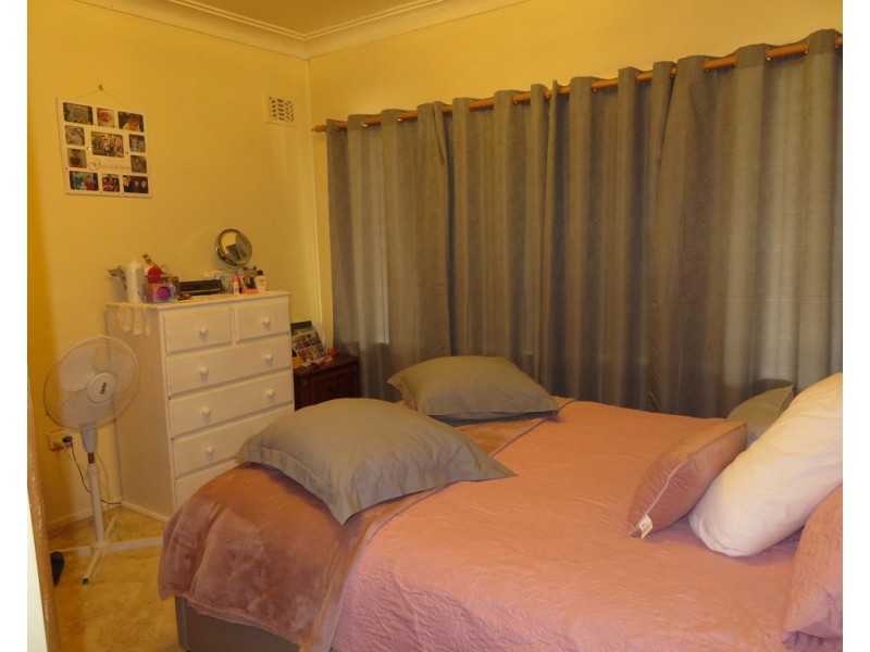 22 Tor Street, Gundagai NSW 2722