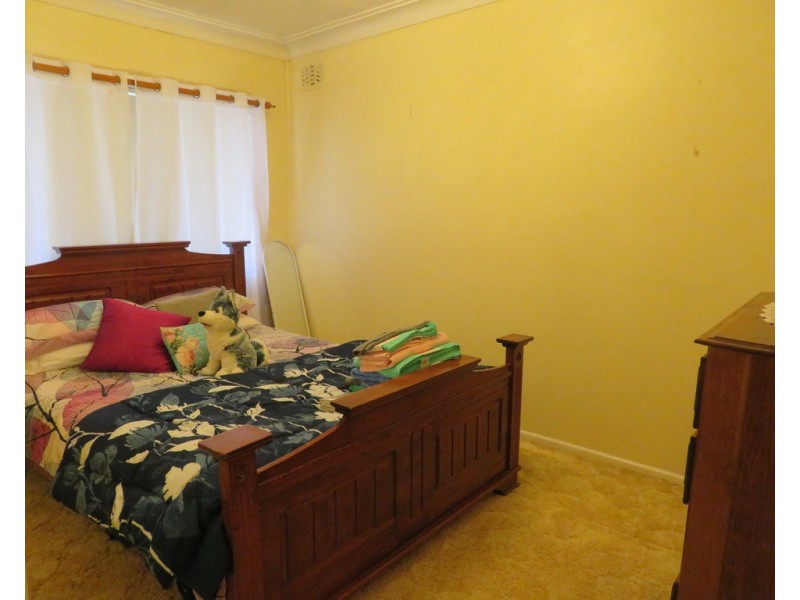 22 Tor Street, Gundagai NSW 2722