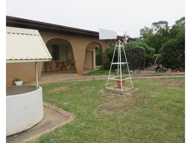 22 Tor Street, Gundagai NSW 2722
